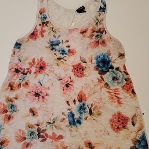 Torrid floral tank size 0